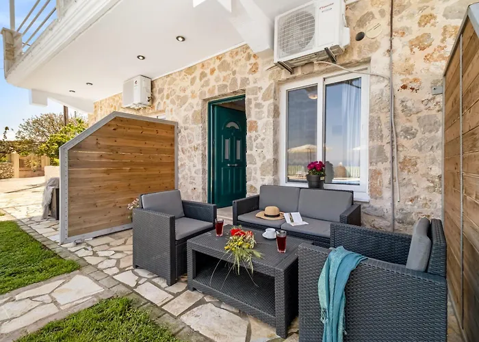 Apartment Gkountis Stone 4 *